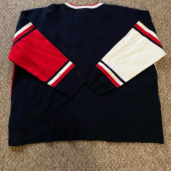 NWT TOMMY HILFIGER SWEATER - Picture 5 of 5